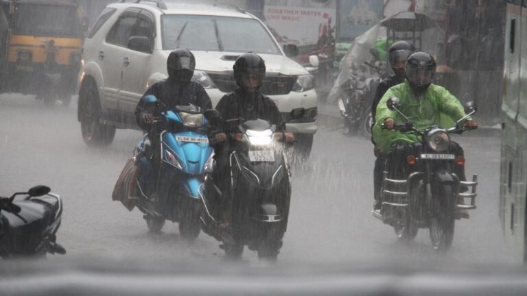 Thrissur reels for heavy rain