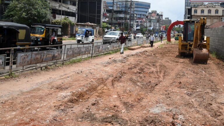 Work on the first phase of the Manachira-Velimadukunnnu project to expand the road will begin on June 16