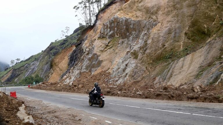 Night travel, road parking prohibited at idukki’s Gap Road