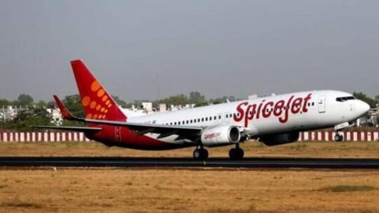 Flight Spicejet’s Tirupati-Volished Flight returns to Rajiv Gandhi Hyderabad Airport after Luggage Doors | Tech Word News