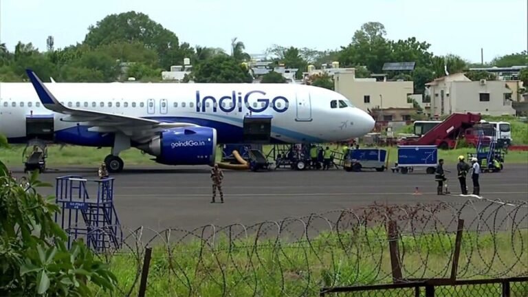 Let Guwahati-Chennai Indigo perform an emergency landing at Bengalur Airport after calling pilot “Mayday” | Tech Word News