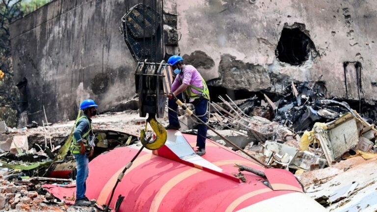 Air India begins to pay off compensation of £ 25 lakh families of victims of Ahmedabad accidents, 3 will receive payment | Tech Word News