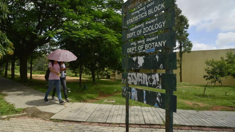 Bangalore University has decided to provide students on Jnana Bharati’s premises Life and Health Insurance