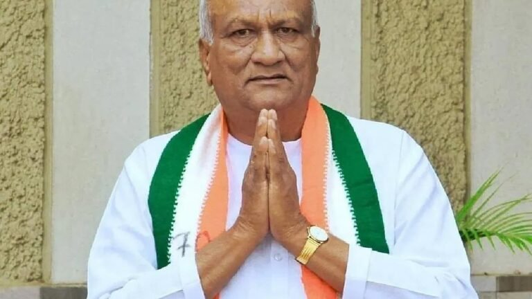 Lack of funds placed Karnataka MLA in place, feels the leaders of the congress