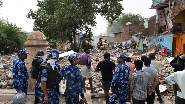 The Tamil Nadu government offers assistance to the residents of the Madrasi camp in Nový Delhi to return to the state