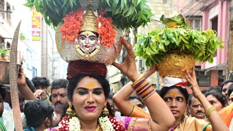 The Hyderabad Temple Committee offers “Bigaru Bonam” comic book Kanaka Duga