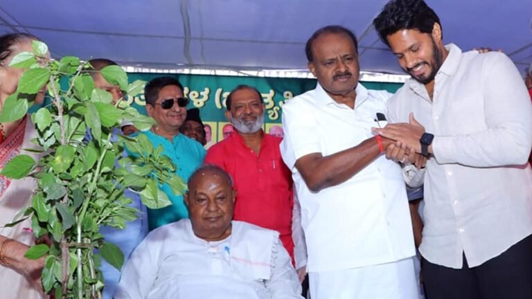 JD (s) is the party of workers, not the family party, says Deve Gowda