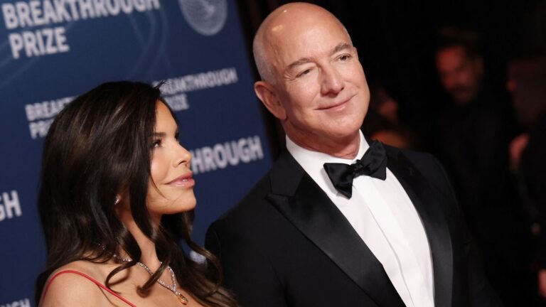 ‘The most pleasant design ever’: Jeff Bezos, Wedding Invitation Lauren Sanchez Trolled Online | Tech Word News