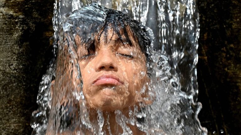 Heatwave Alert: UP School closed to class 8 to June 30 | Tech Word News