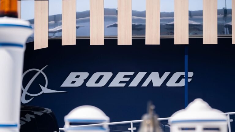 Problem Boeing 737 Max can cause smoke in the cabin, warns NTSB | Tech Word News