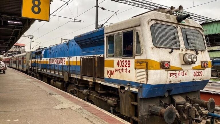Passengers after expanding promotion by delay in Bengaluru-Kararwa Panchagang Express