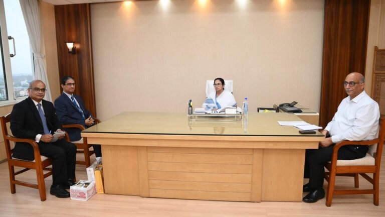 West Bengal CM meets the new Bangladeshi High Commissioner at the State Secretariat