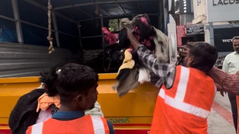 BBMP confiscates the goods of street sellers on Church Street Street