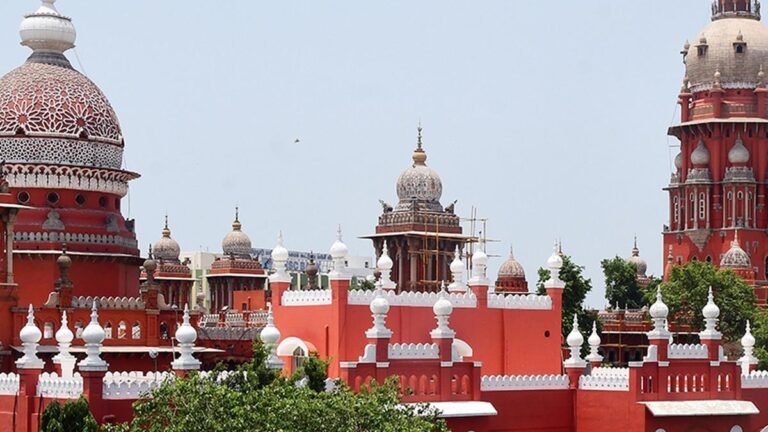 Madras High Court Regulation on Five IAS Officers and Commissioner HR & CE Dept. in contempt