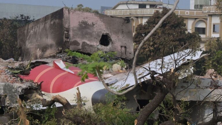 Aviation accident: Center for short media today, officials check the debris of flight linked to London | Best Update Tech Word News