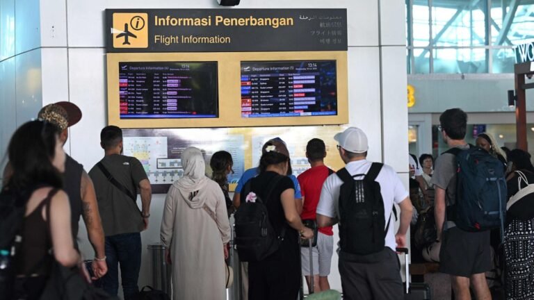 Bali tourists stuck when volcanoes forcing dozens of flight abolition; Here’s what we know Tech Word News
