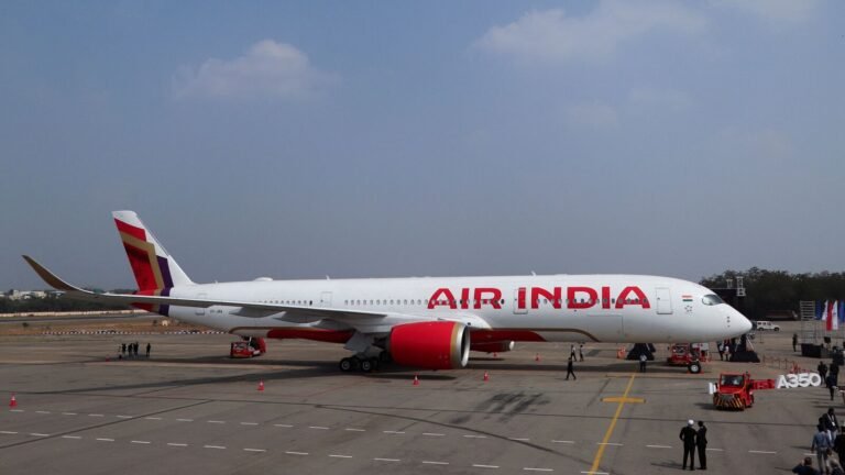 Air India Thiruvananthapuram-Delhi years canceled after the plane suffers from a bird affected during the incoming journey | Tech Word News