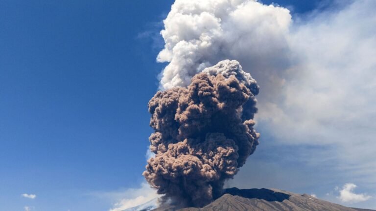 Italian volcano Mount Etna explodes, spewing lava and hot ash Watch viral videos | The news today