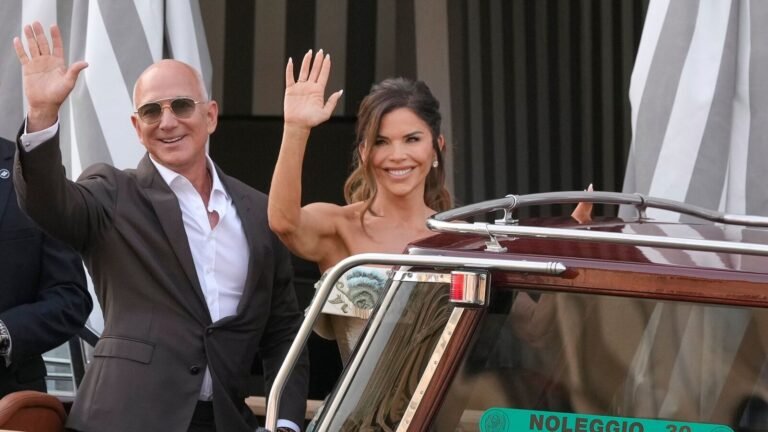 Inside Jeff Bezos-Lauren Sanchez’s 430 Crore Venice Wedding: 90 private nozzles, 30 water taxis and more | Tech Word News