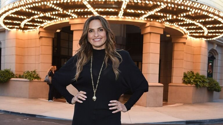 Twist real life? Mariska Hargitay reveals his own discovery that Mickey Hargitay was not her biological father Tech Word News