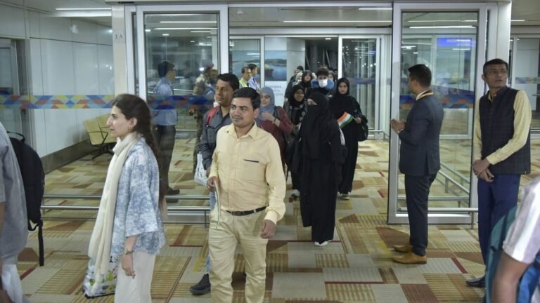 Iran opens the air space for international transit after a ceasefire with Israel; Domestic flights remain partially suspended Tech Word News