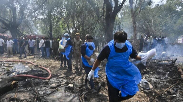 After take -off of Ahmedabad eleven of Rajasthan between the victims of the aviation India
