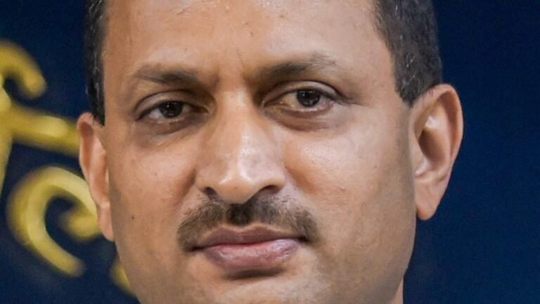 Sagittarius and driver of a former deputy arrested for attacking an entrepreneur in the Rage Rage incident, Hegde also booked
