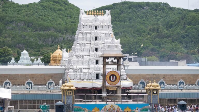 Google Vice President Chandrasekhar dedicates SV a pranadana Trust Tirupati Temple Trust | Tech Word News