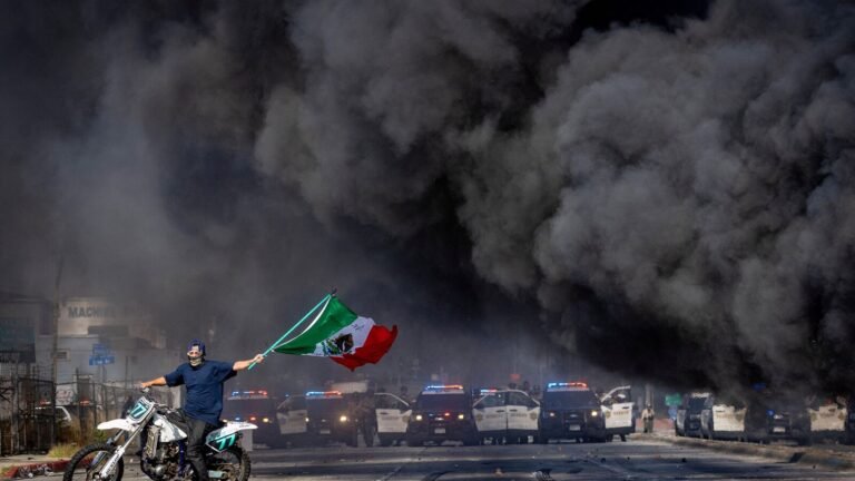 American immigration agents protesting after La Raids, Trump says Govt can enter as tense scenes develop | The news today