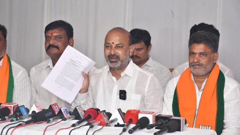 Congress Govt. Shielding Roding KCR on a series of clip: bandi sanjay kumar