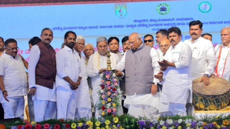 Congress Govt. fulfilled 242 promises out of 593 in two years, Siddaramaiaha says