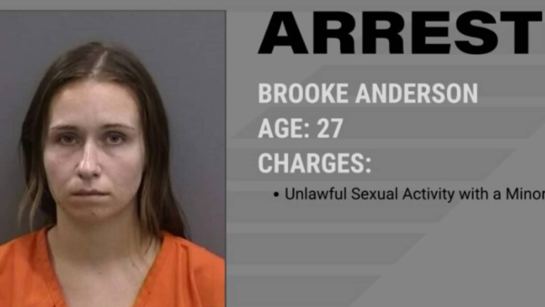 Shocking! American school teacher has sex with Boy in front of the “first school bell”, arrested immediately The news today