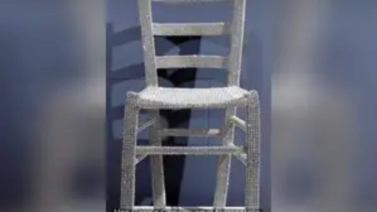 Viral video: “van gogh” chairs broke after a tourist sits in a photo in Italy | Tech Word News