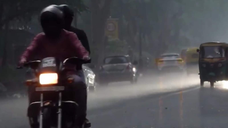 Delhi Drains: A heavy downpour triggers water; At least 12 flights diverted Check the IMD | Tech Word News