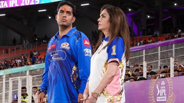 Owner Mumbai Indians Nita Ambani left as Shreyas Iyer crushes 6. The title of hope