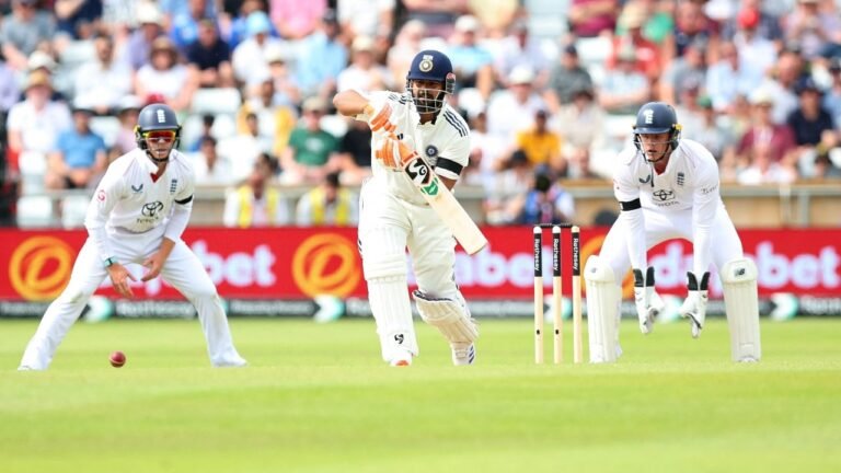 England (ENG) vs India (India), 1. Test day 2: Ball update after ball from headingley