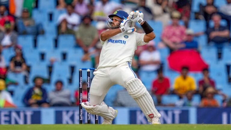 The Indian match between Squad appealed after Shardul Thakur hit 122 vs Bumrah, Siraj
