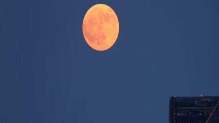 Strawberry Moon 2025: When and where and where to look at the last full moon on June | The news today