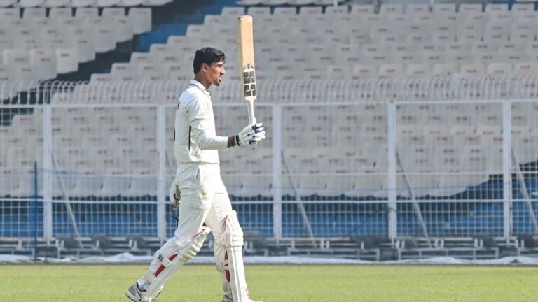 Tanush Kotian bending muscle tabs like India Draw England Lions in Final Tour match match