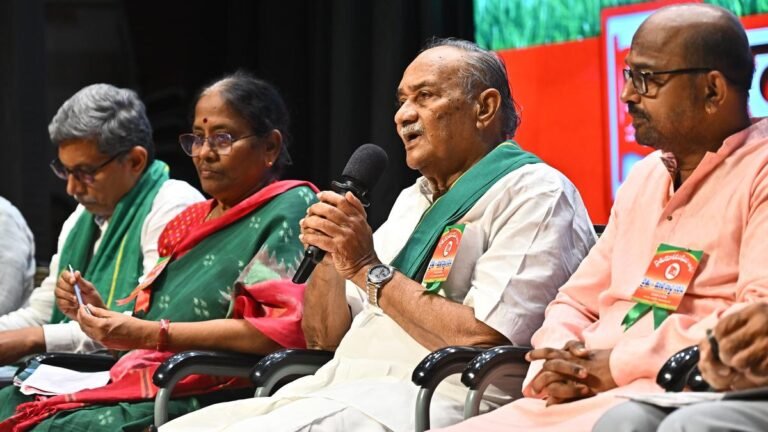 Farmers slammed government policy of the AP government