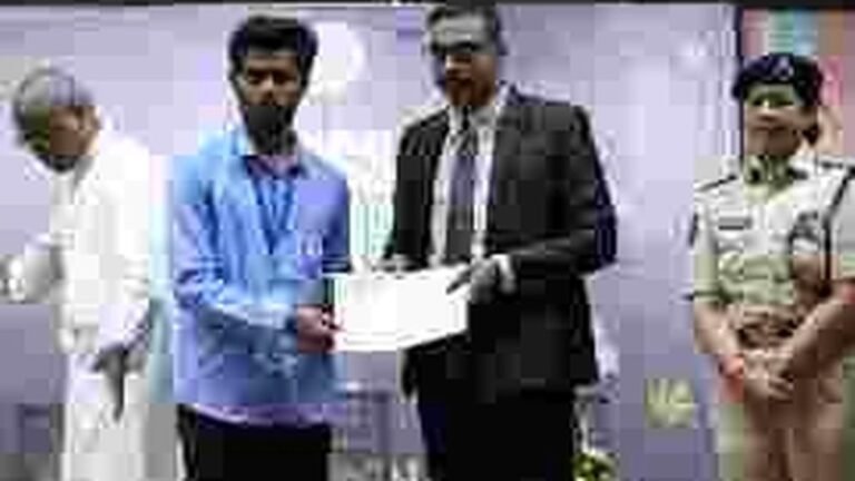 Students urged a life without drugs to meet with consciousness