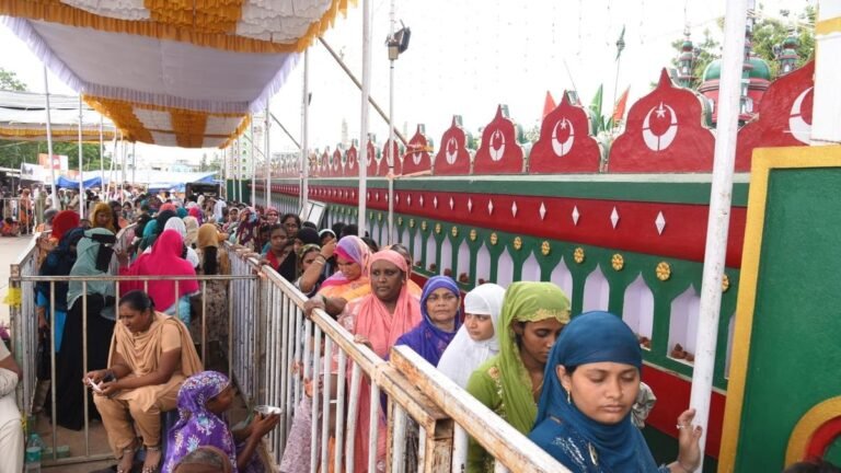 Devoted accompanying Swarnal Cheruvu on the first day ‘Rottela Panddua’
