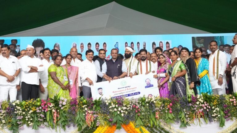 CM launches new ration cards; 80% telangana now gets fine rice for free