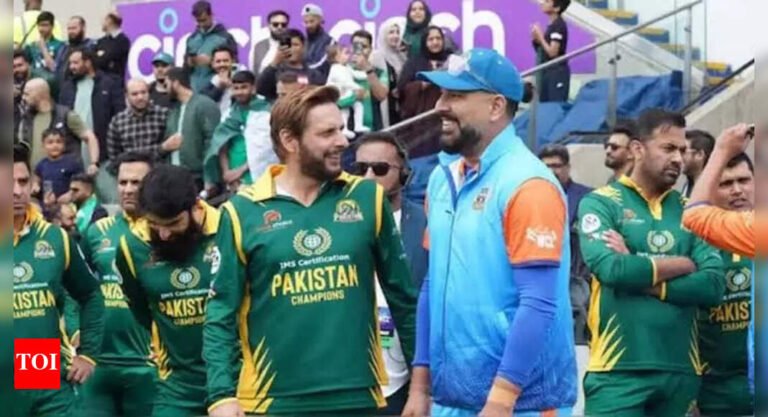 “Saath Ghoomna Theek Hai, a par match Nati?” Cricket messages – Tech Word News