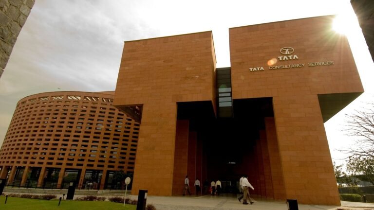 TCS layout: Post about the CEO, debate about the sparks of Top Leadership; Netizens say “opened the company, not charity organizations” Tech Word News