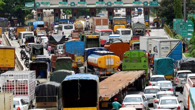 Karnataka High Court issues NHAI announcement on toll collection on Nagasandra Toll Plaza on Tumacuro Road road