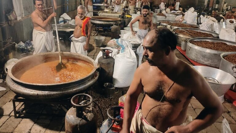 Aanayoot and Gajapoja in Vadakumnathan Temple
