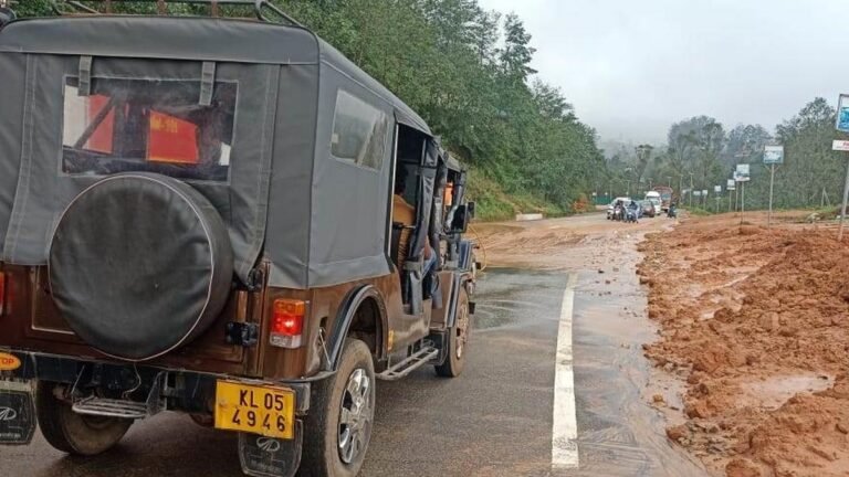 Transport continues on the Munnar-Devicula route