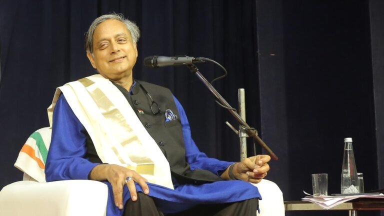 He said nothing against the family of Gandhi, SHASHI THAROOR in an emergency article