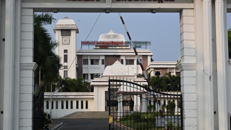 Ph.D. Scientists at the University of Periyar accuse professor of Tamil department of discrimination of caste